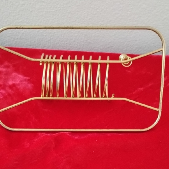 D- NWOT Elegant Gold Mail Holder - Picture 6 of 7
